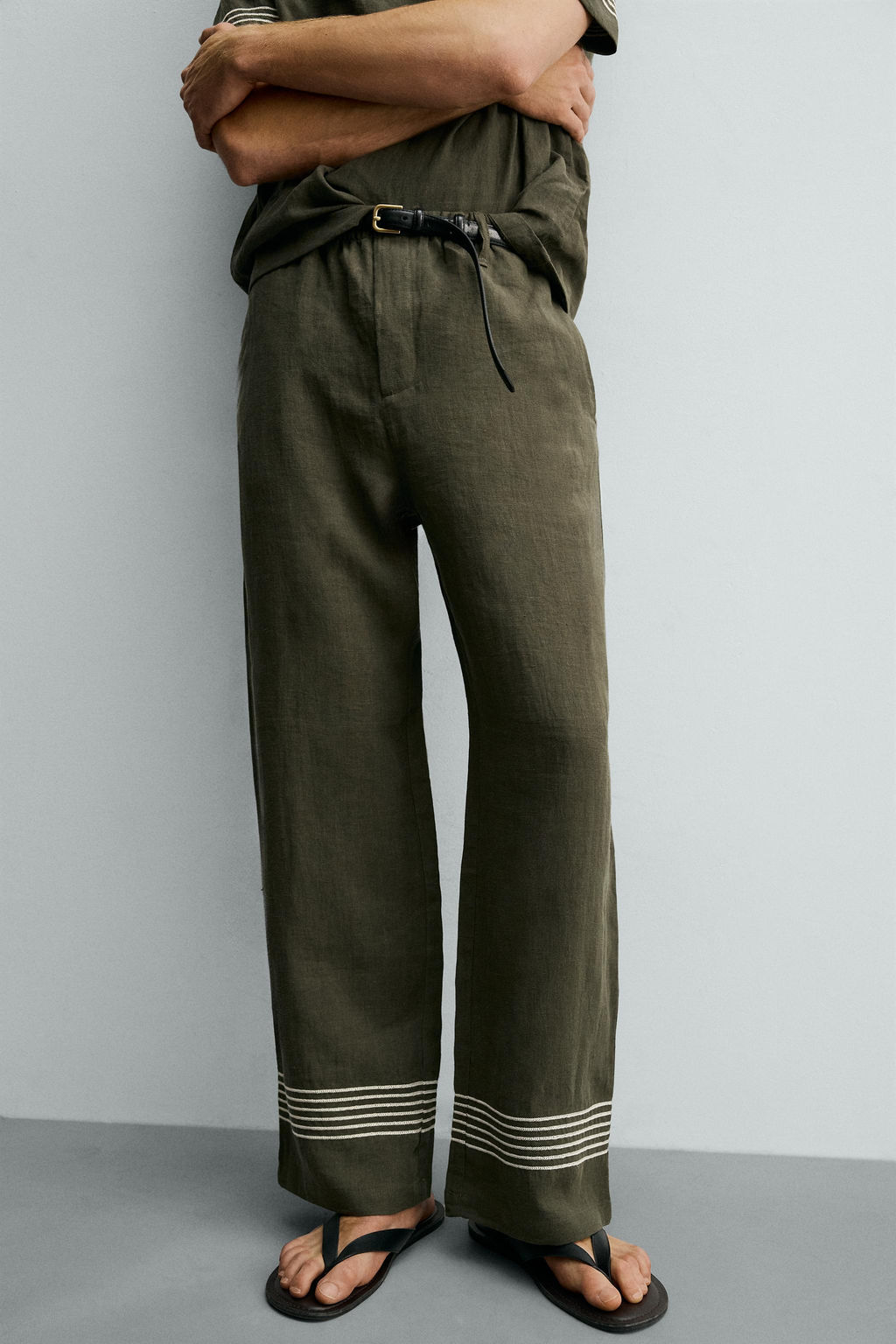 PANTAL?N RELAXED FIT 100% LINO / Khaki oscuro