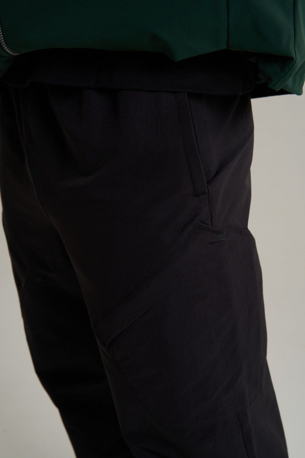 Брюки карго текстильные Черный CITY PANTS BAR Woven Track Pants - Anta фото 9