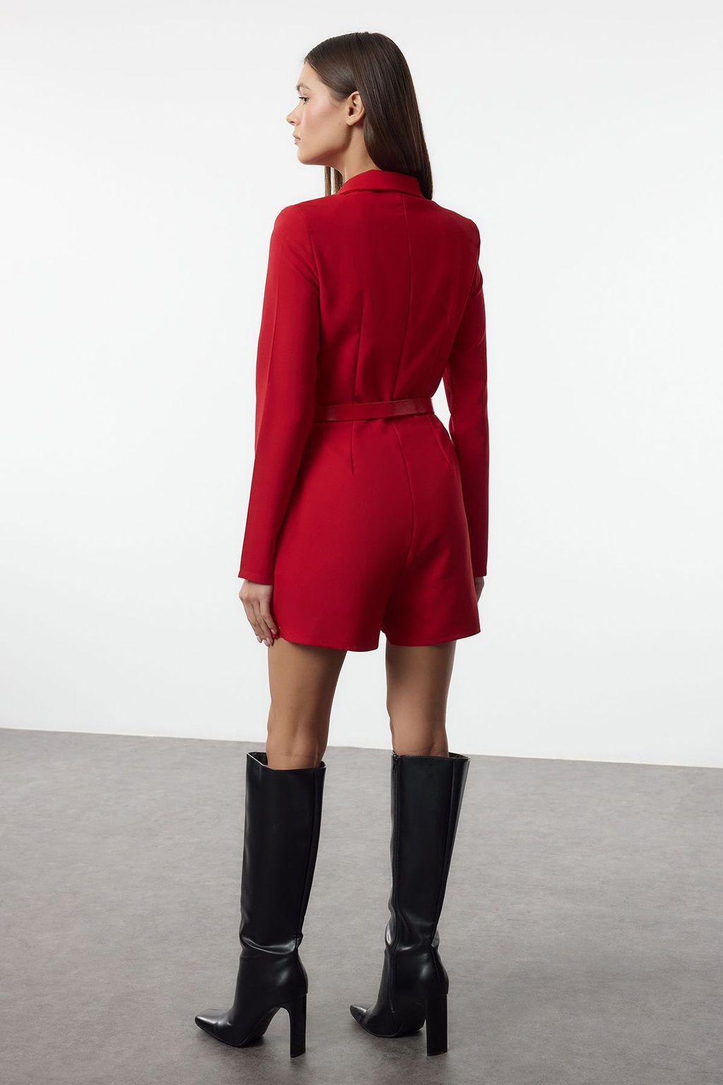 TRENDYOLMILLA Siyah Kemerli K?sa Tulum TWOAW25TU00011 фото 5