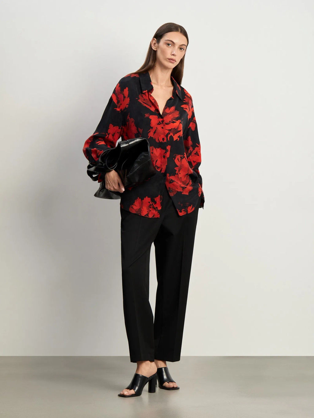 ЕМКА / Рубашка с абстрактным принтом