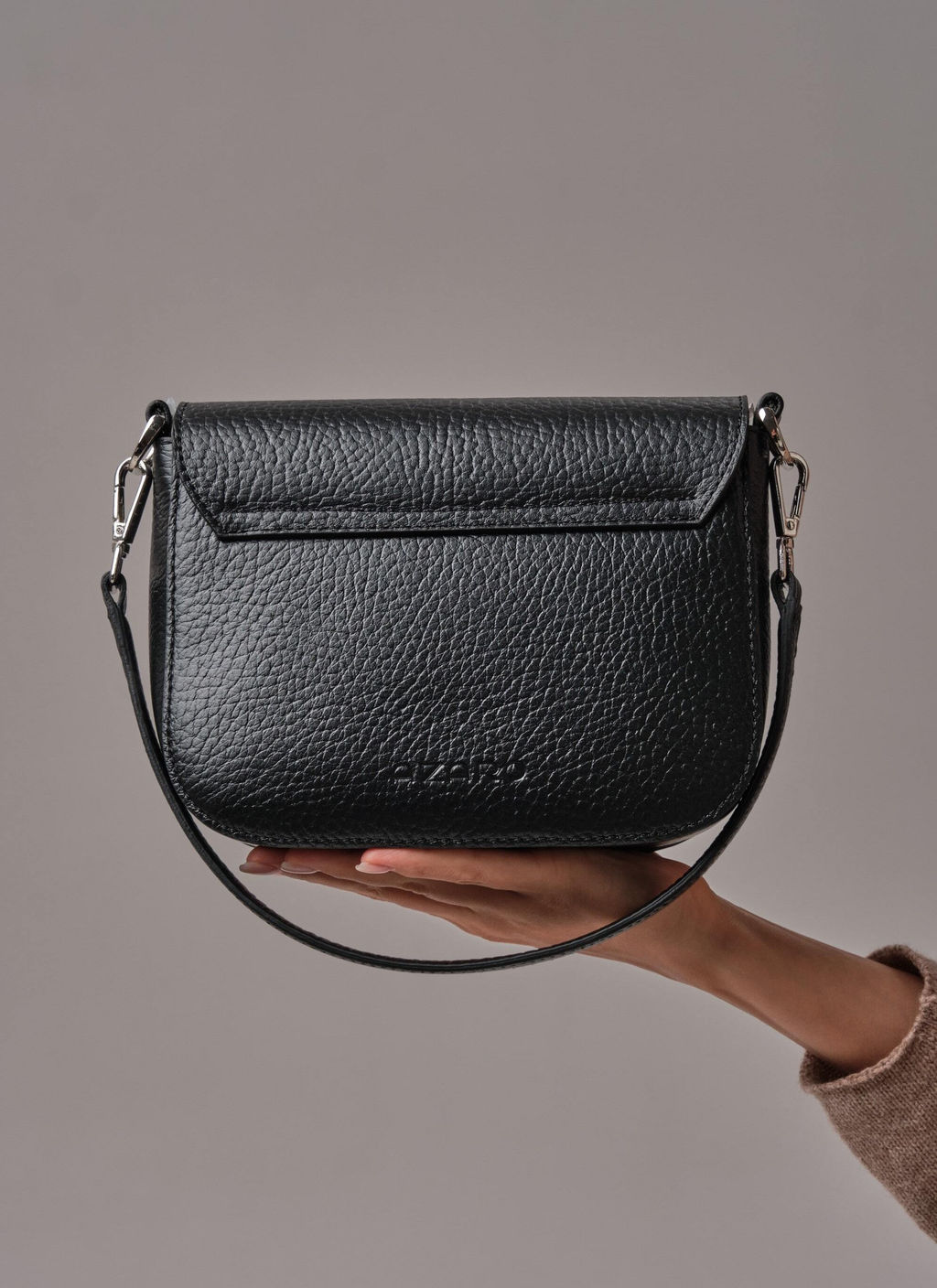 Сумка кожаная Azaro 30741 черный соло