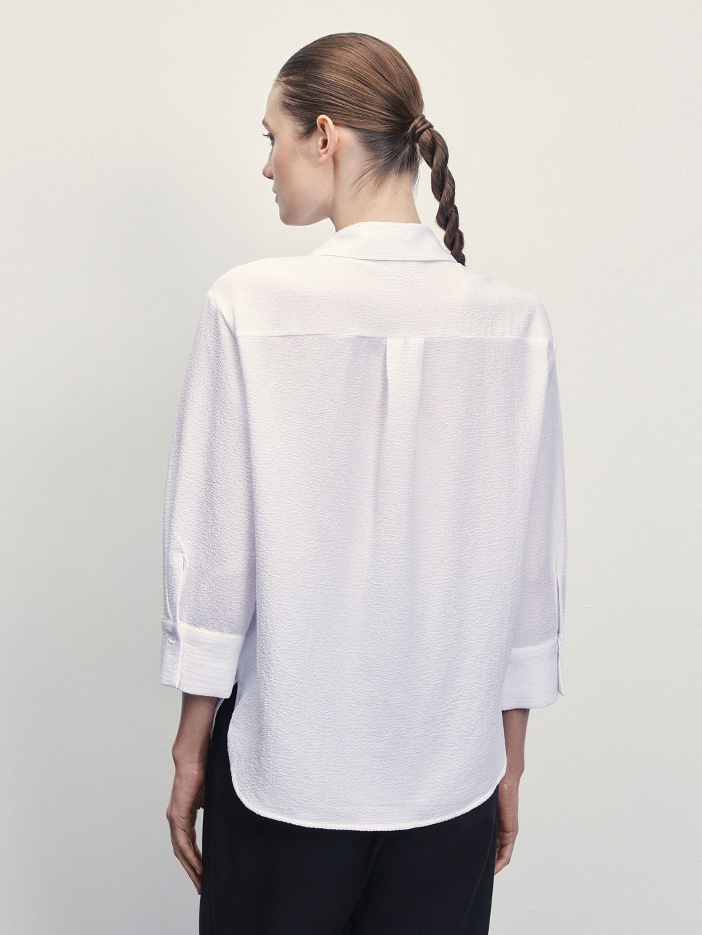 Блузка из жатой ткани с рукавом 3// Zarina фото 5