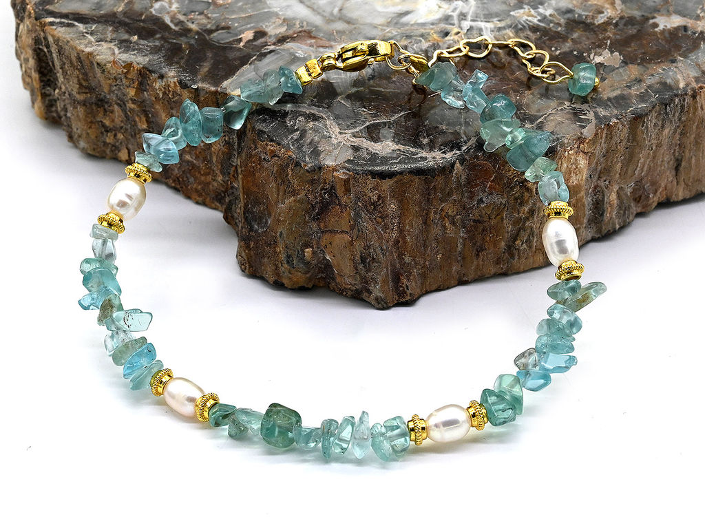 Браслет из крошки апатита с жемчужинками, 18см