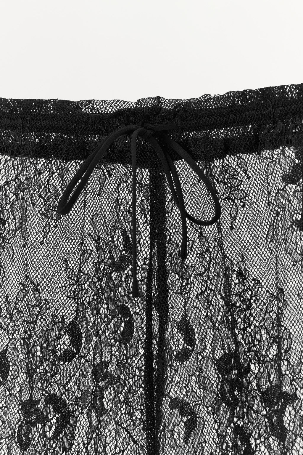 PANTAL?N CAPRI ENCAJE / Negro - Zara фото 9