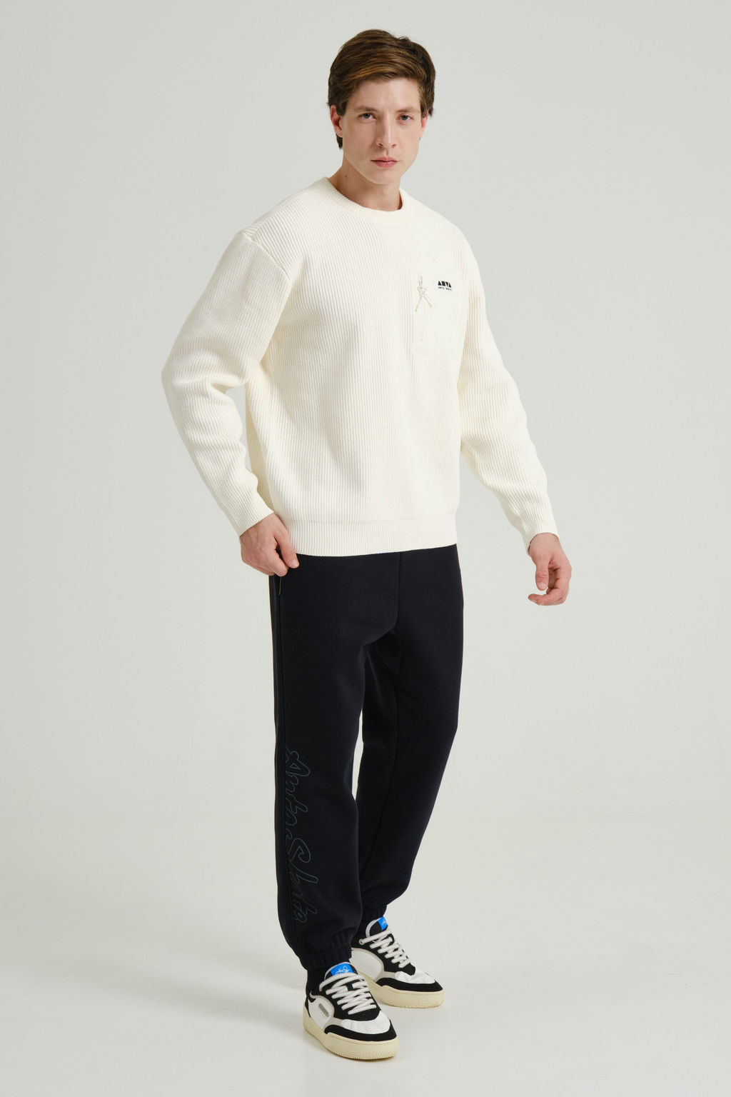 Свитер Бежевый