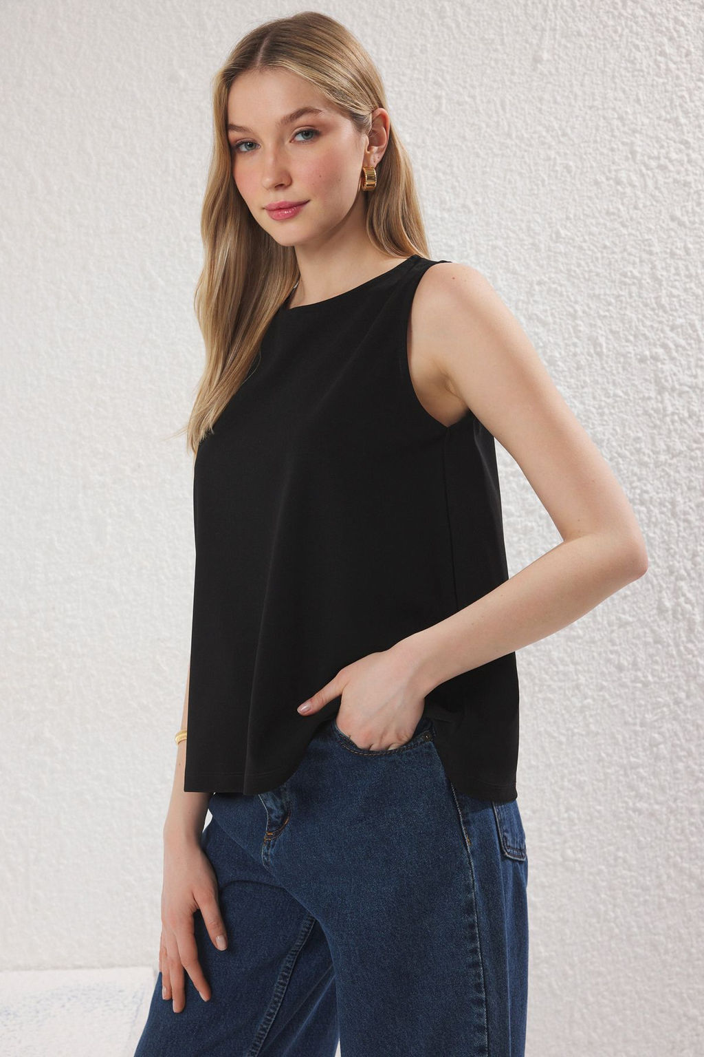 Trendyolmilla Ekru Kolsuz Regular/Normal Kal?p Bisiklet Yaka Krep Orme Bluz TWOSS23BZ00958  фото 8