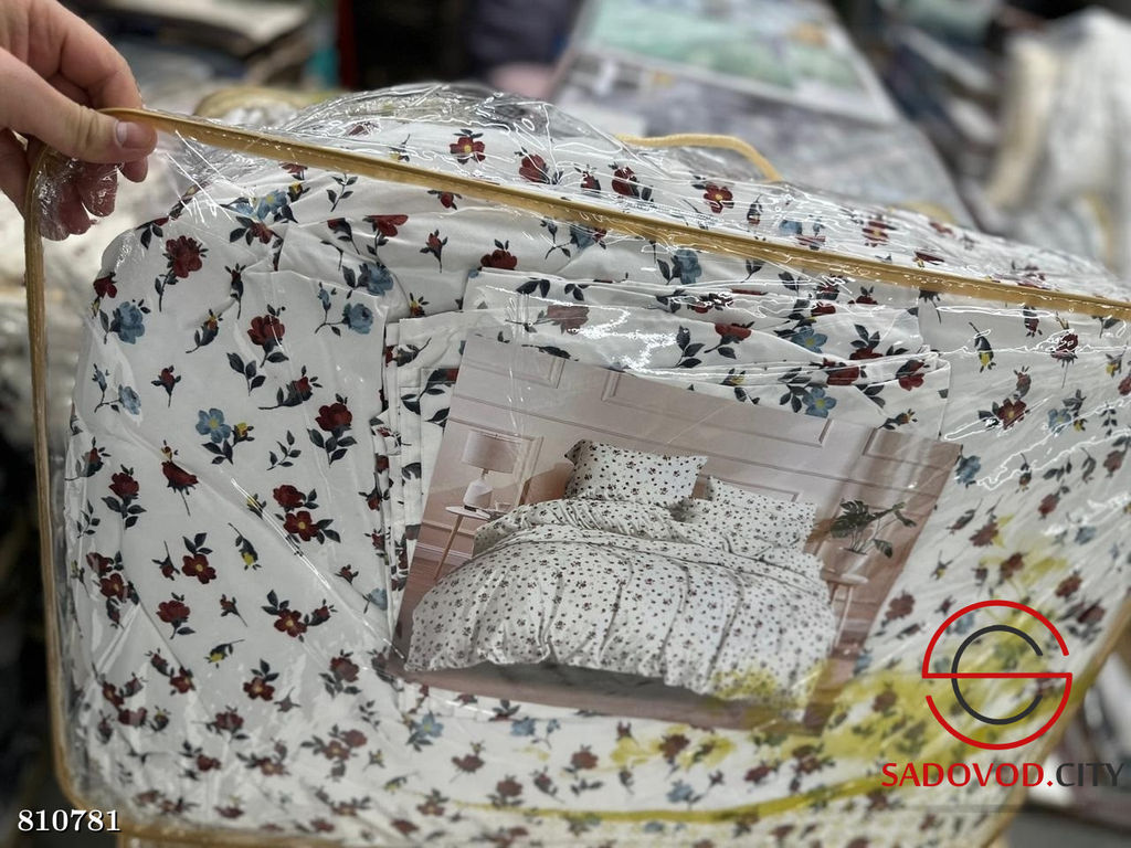 Комплект постельного белья с одеялом и подушками