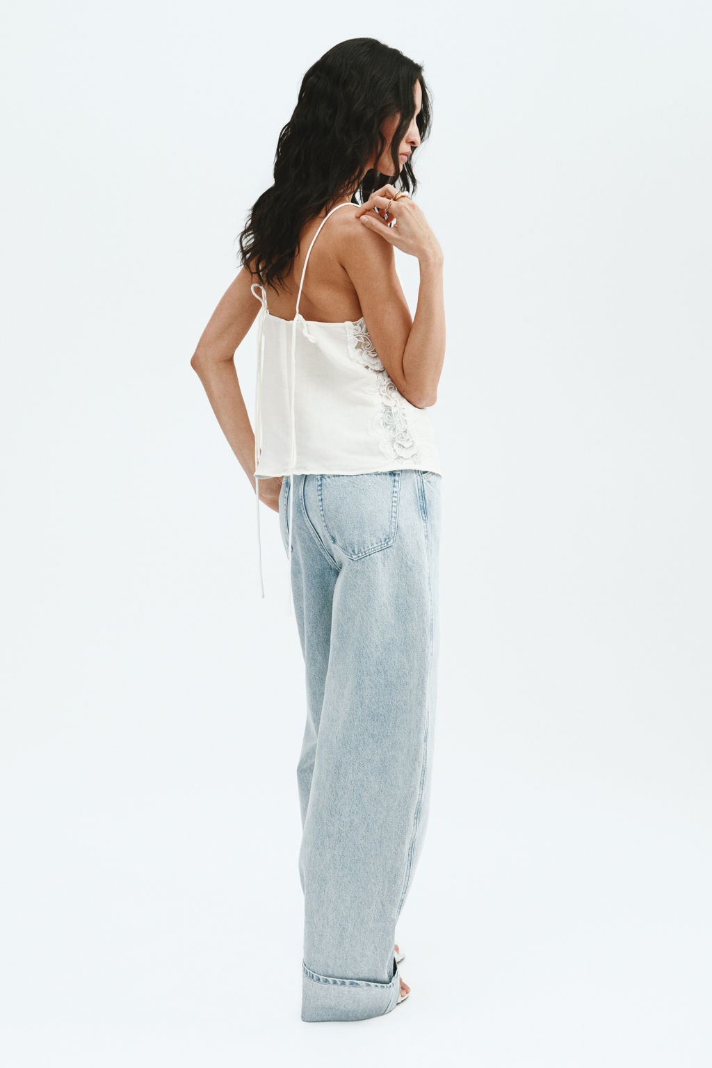 Top en mezcla de lino con detalles de encaje - H&m фото 3
