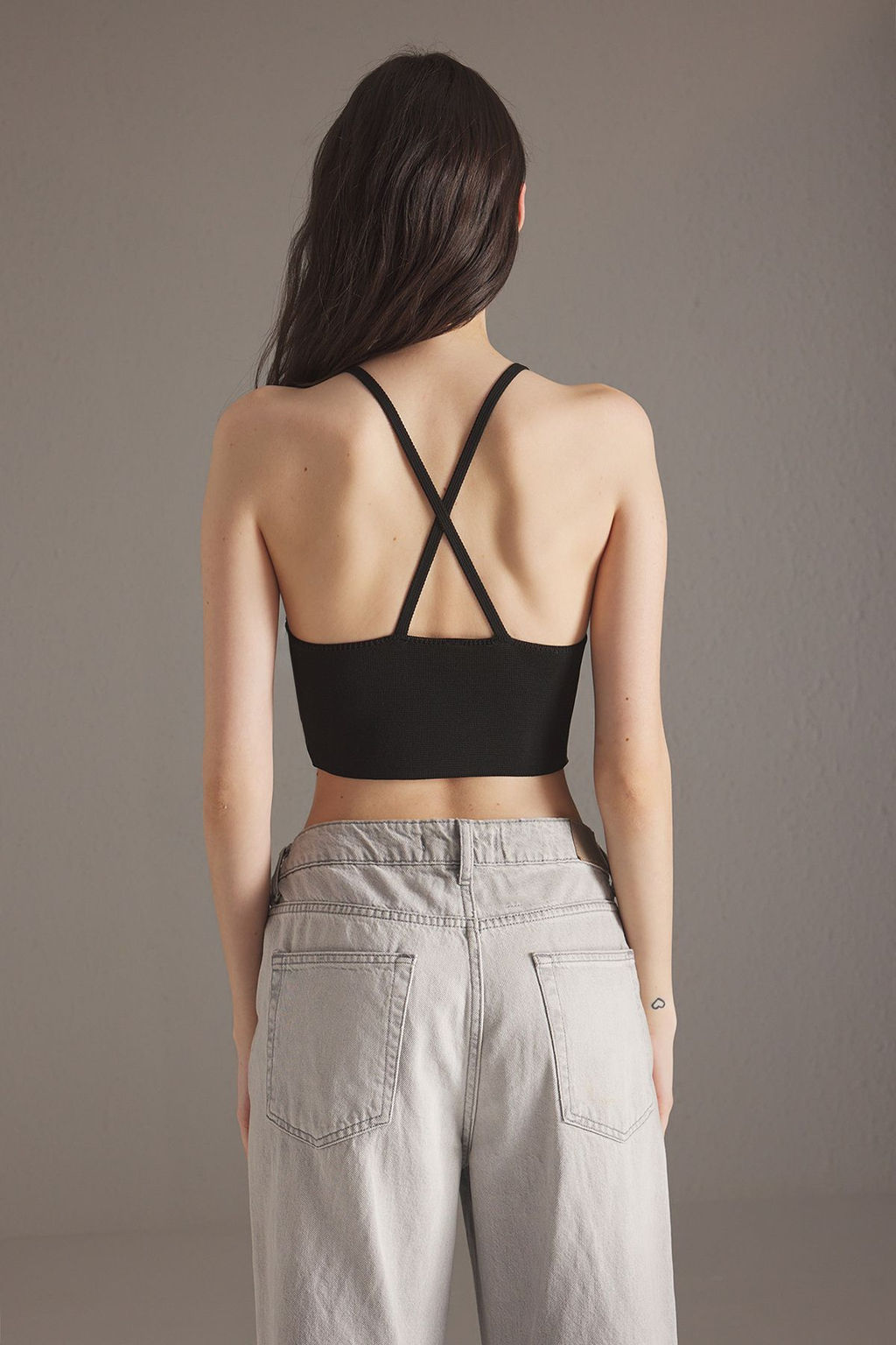 Siyah Super Crop S?rt Detayl? Ince Bluz TWOSS22BZ0760