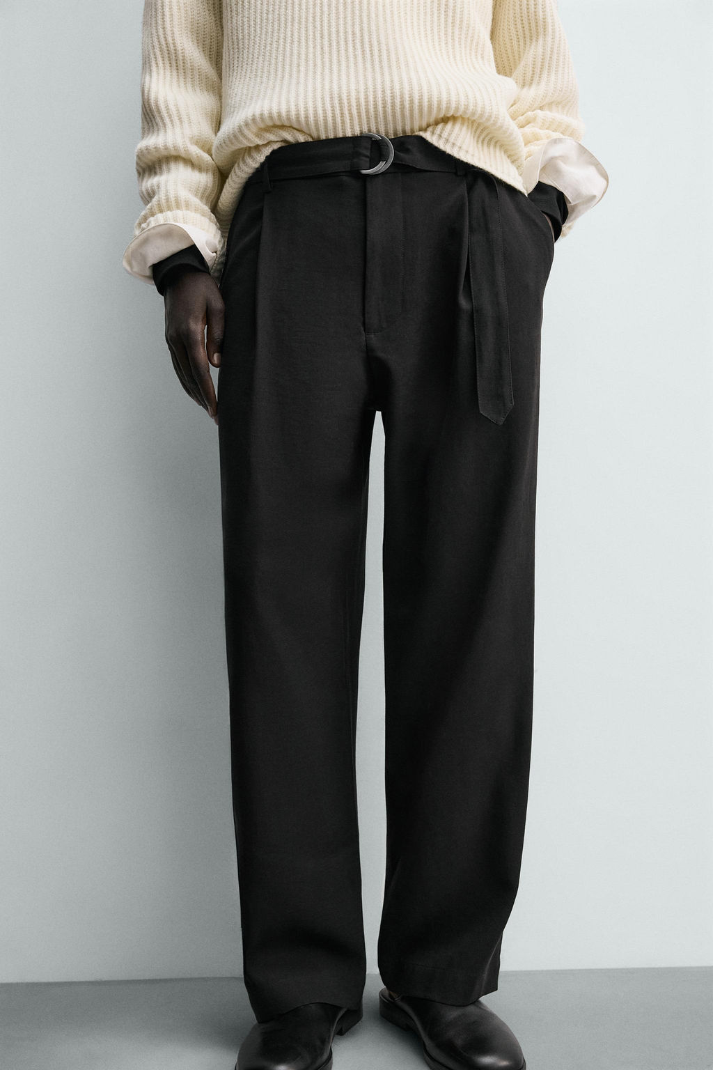 PANTAL?N PLIEGUES TRAJE RELAXED FIT / Negro - Zara фото 5