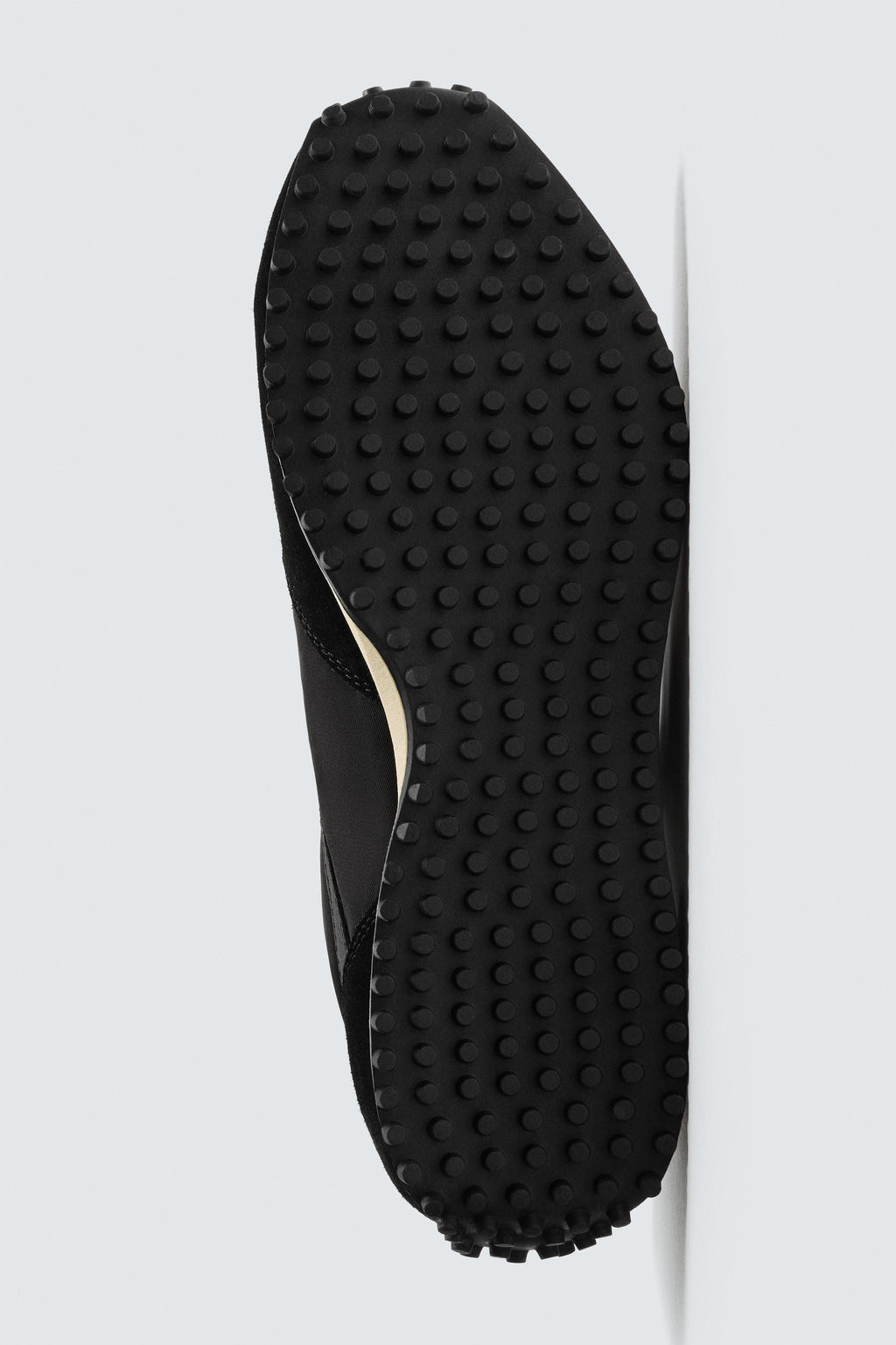 ZAPATILLA ESTILO RETRO / Negro - Zara фото 7