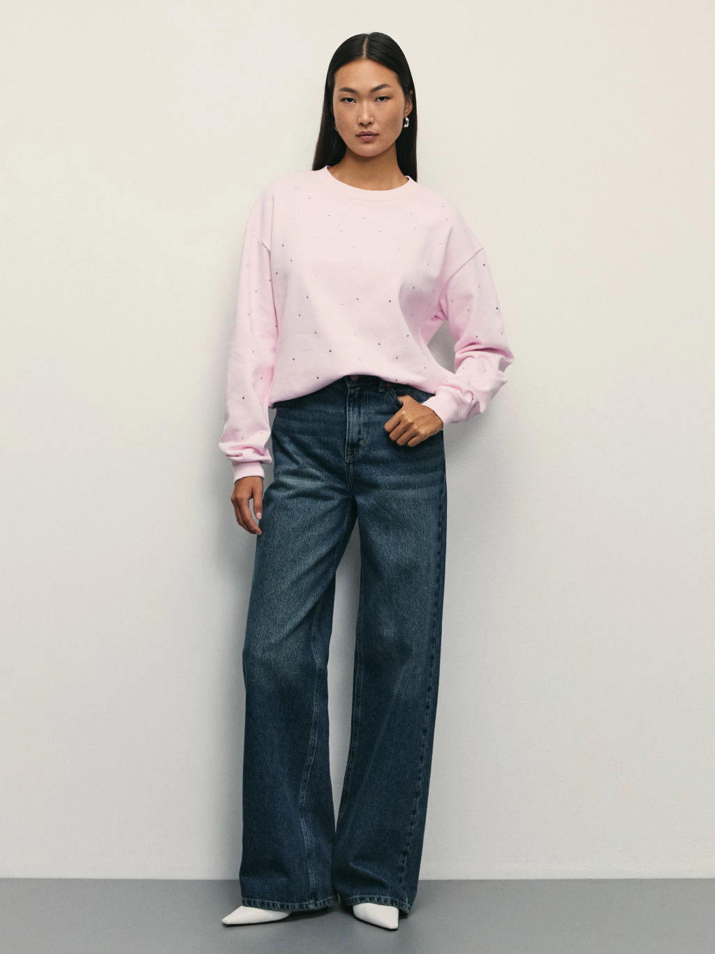 Свитшот из хлопка со стразами / Zarina  фото 2