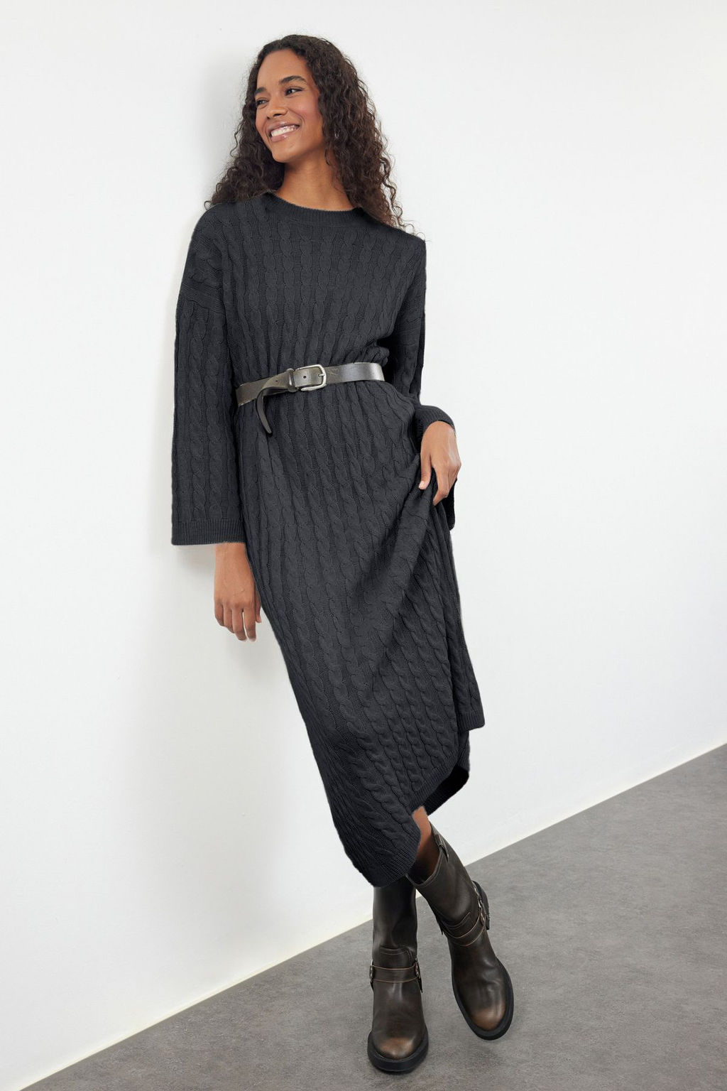 TRENDYOLMILLA Tas Maxi Triko Sac Orgulu Genis Kal?p Elbise TWOAW25EL00078 фото 8