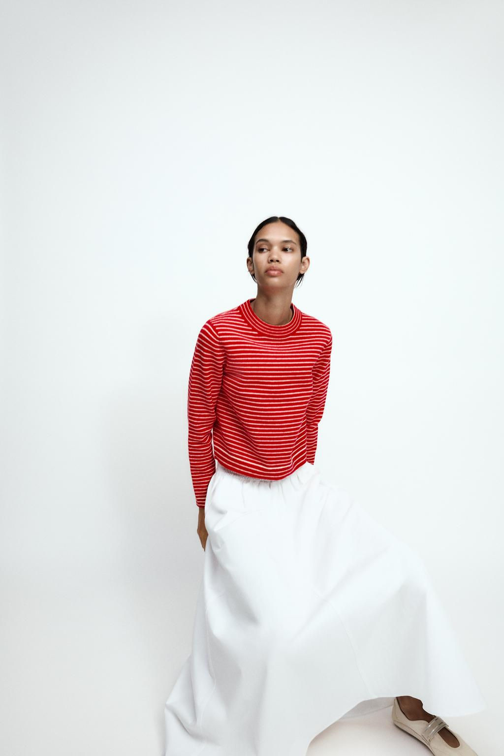 STRIPED KNIT CROPPED SWEATER