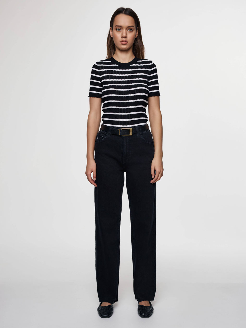 CONTE CON-621 Джинсы прямого кроя из eco-friendly денима с необработанным краем washed black