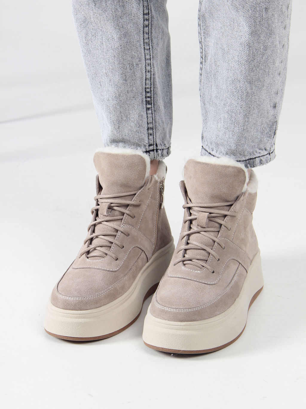 Ботинки 260.windybe. каменный замш/Шерсть