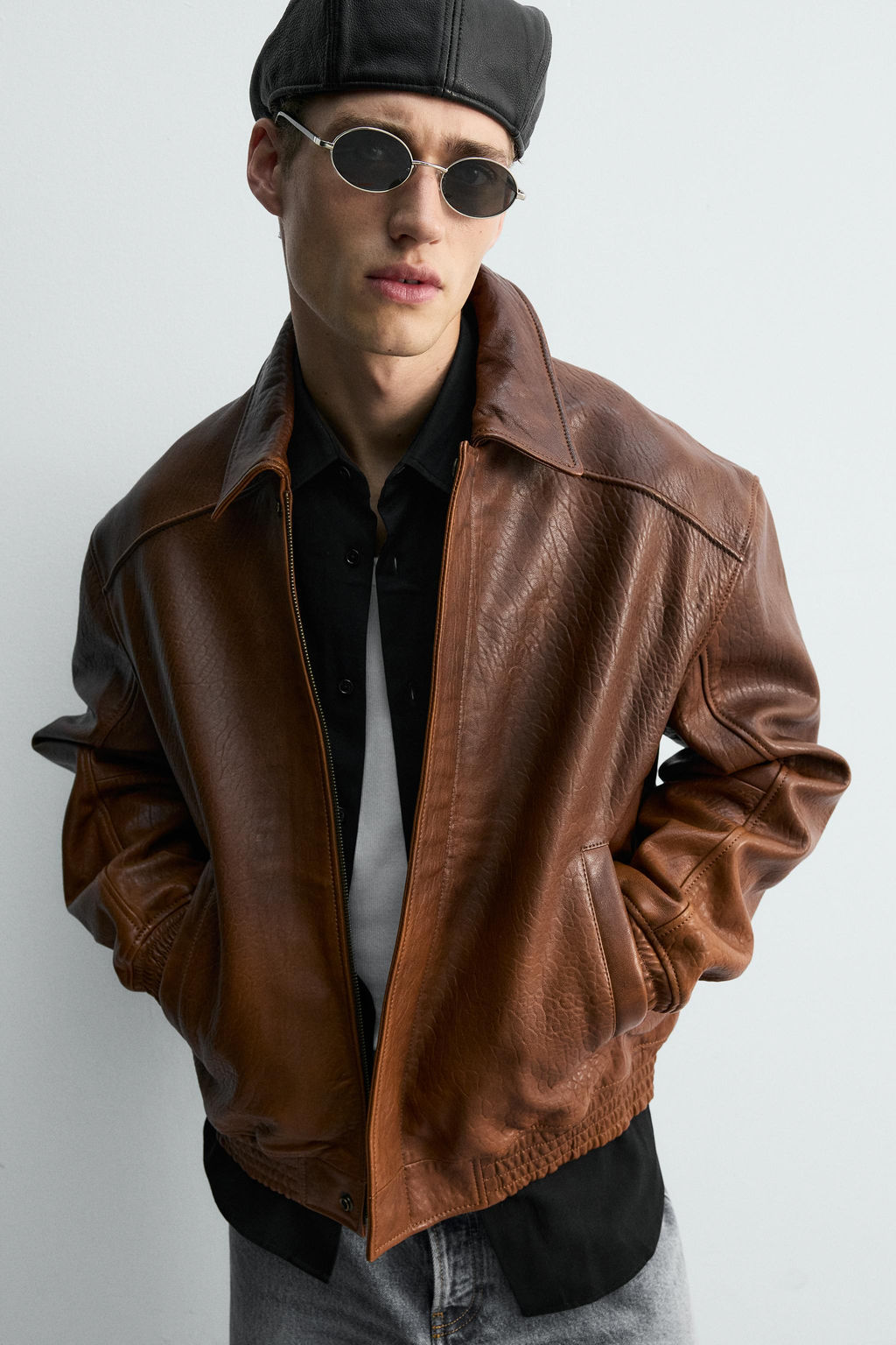 VINTAGE-EFFECT LIMITED EDITION LEATHER JACKET - Zara фото 7