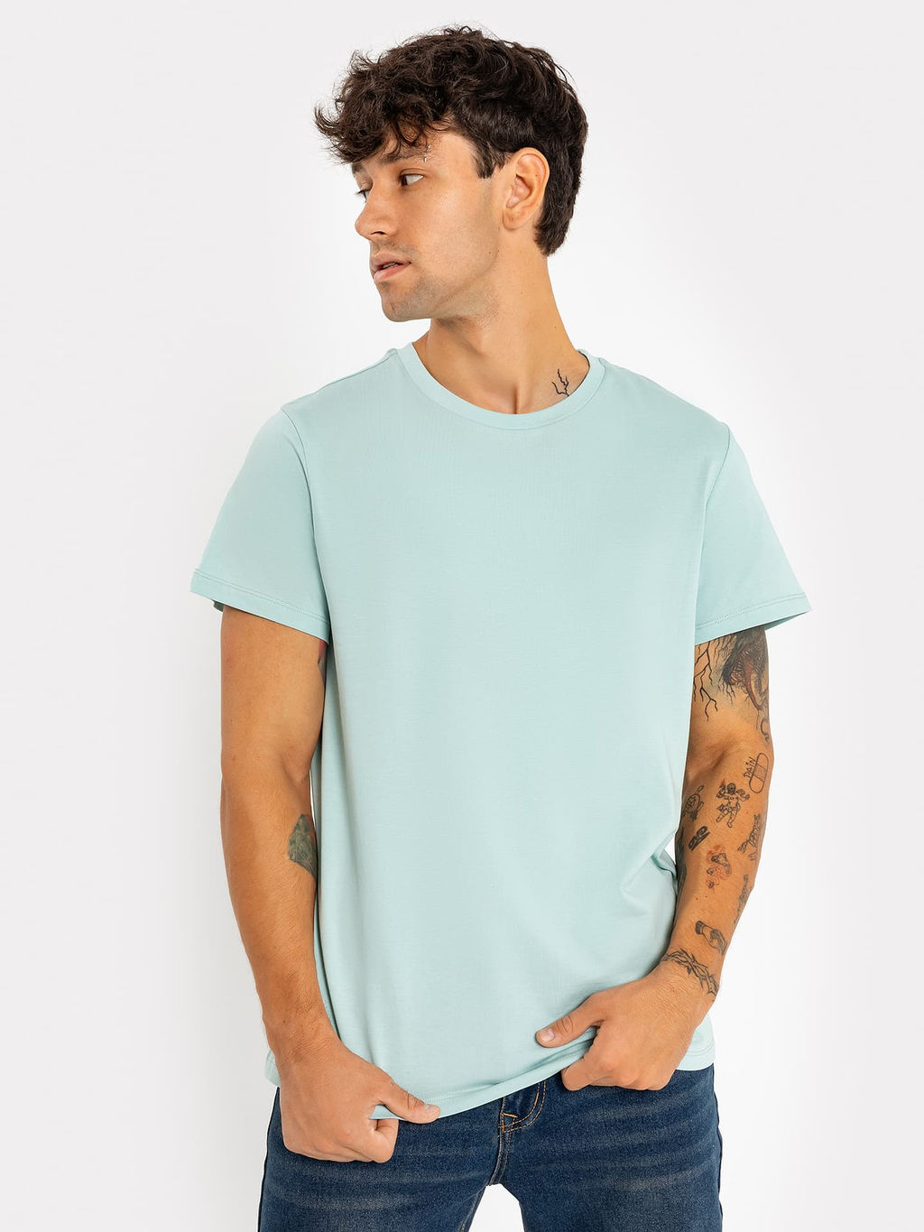 Футболка мужская в голубом оттенке лазурь 111773-1