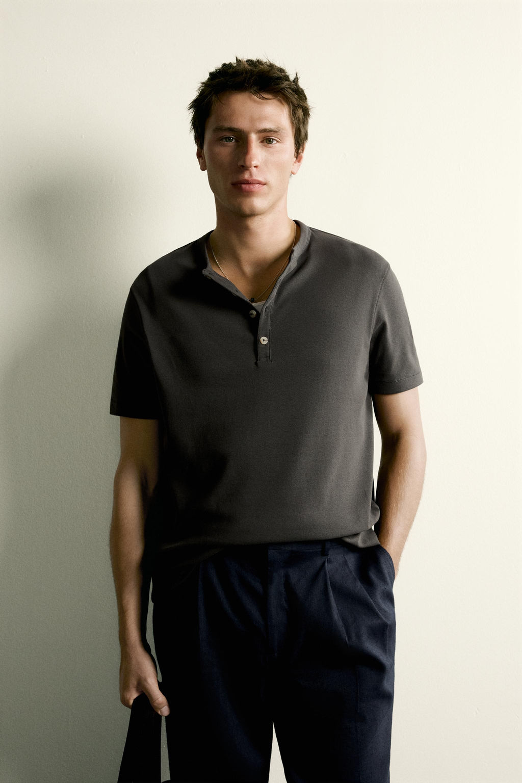 CAMISETA REGULAR FIT CUELLO PANADERO / Marr?n - Zara фото 2