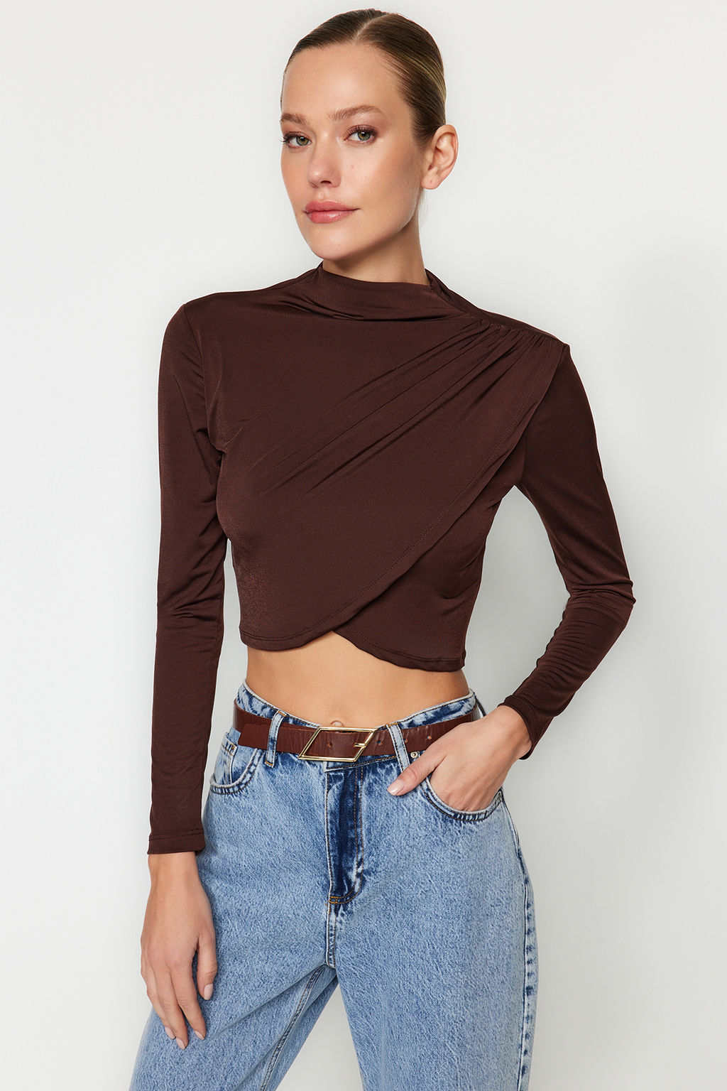 Trendyolmilla Bordo Dik Yaka Drapeli Crop Bluz TWOAW24BZ00164