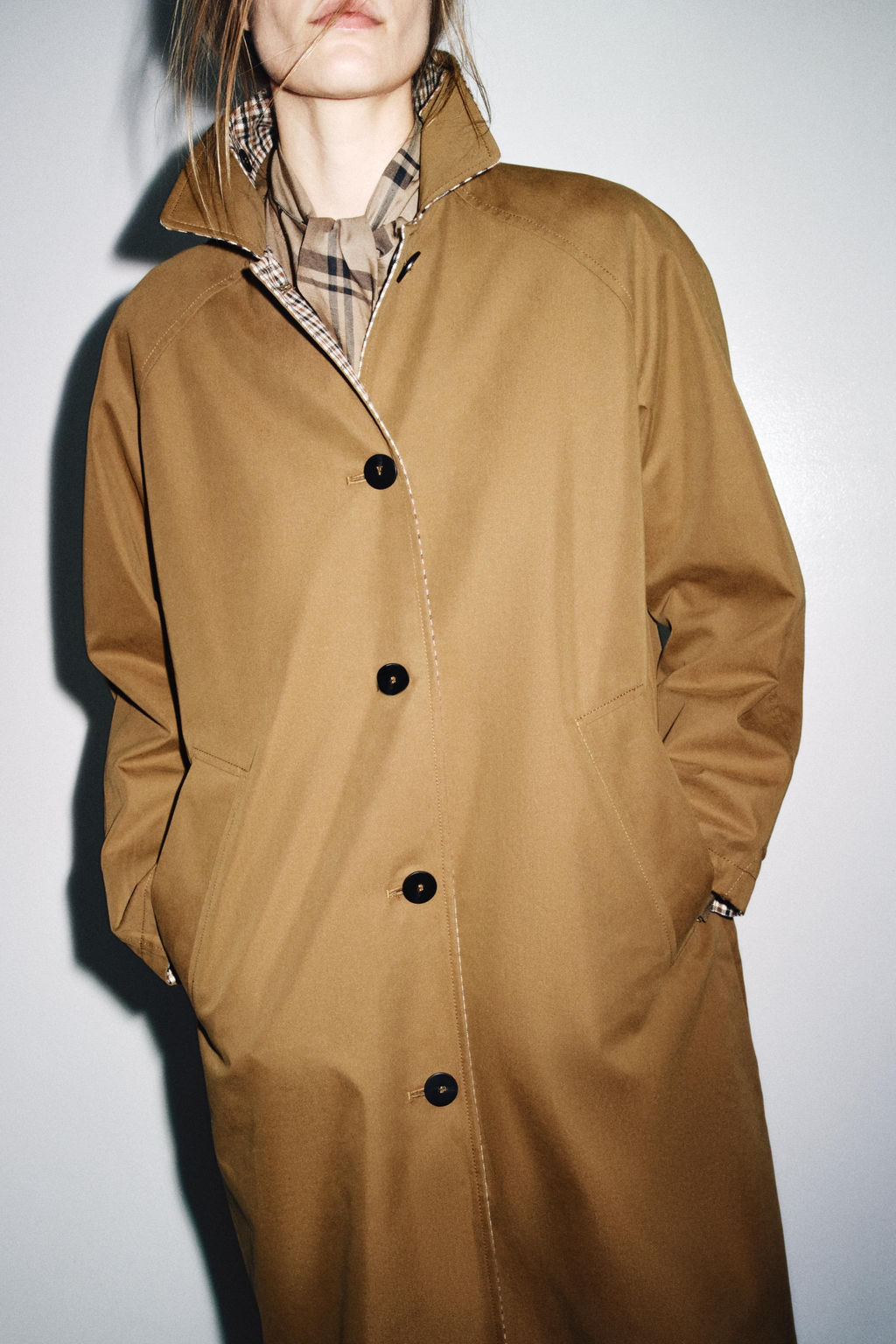 REVERSIBLE TRENCH COAT ZW COLLECTION - Zara фото 6