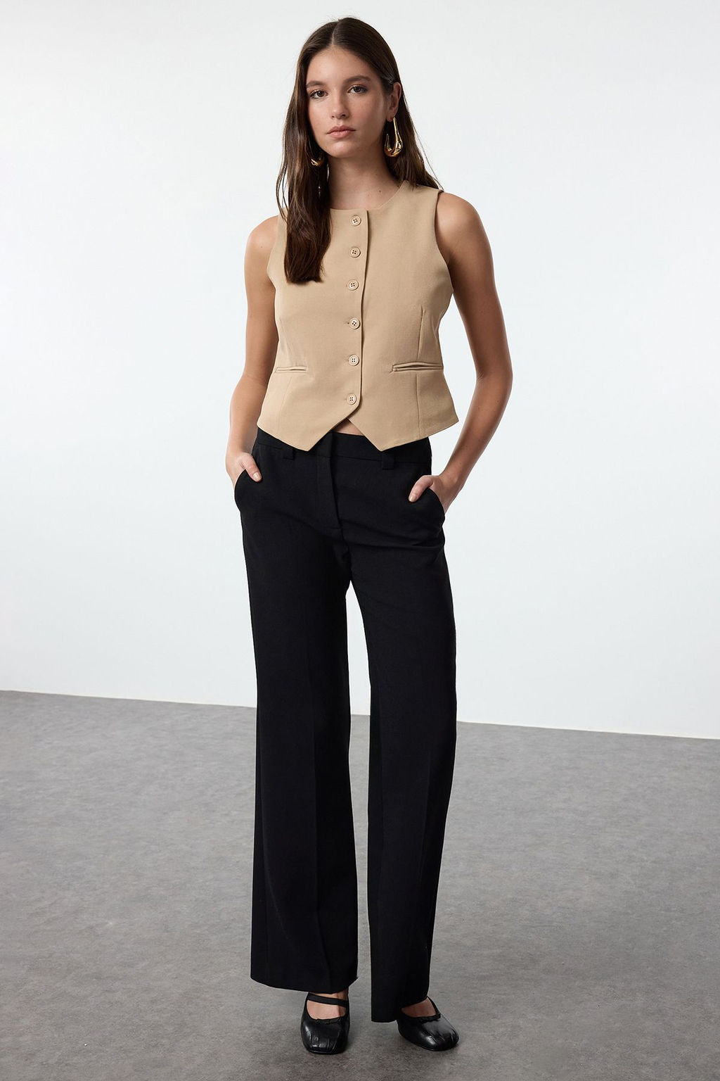 TRENDYOLMILLA Siyah Fitted Crop Dokuma Yelek TWOAW25YE00055