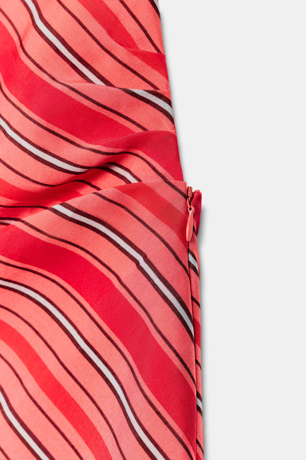 VESTIDO HALTER DRAPEADO RAYAS / Rojos - Zara фото 9