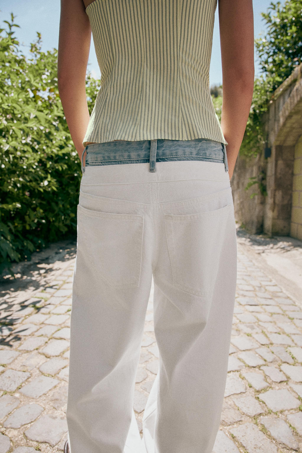 JEANS TRF RECTOS CINTURILLA DOBLE TIRO MEDIO / Blanco