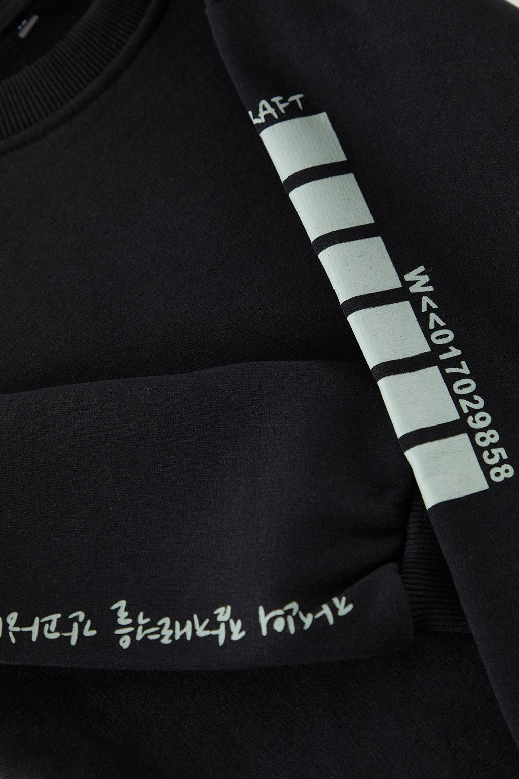 Siyah Erkek Cocuk Kol Bask?l? Bisiklet Yaka Orme Sweatshirt TKDAW25SW00126 - Trendyolmilla фото 2