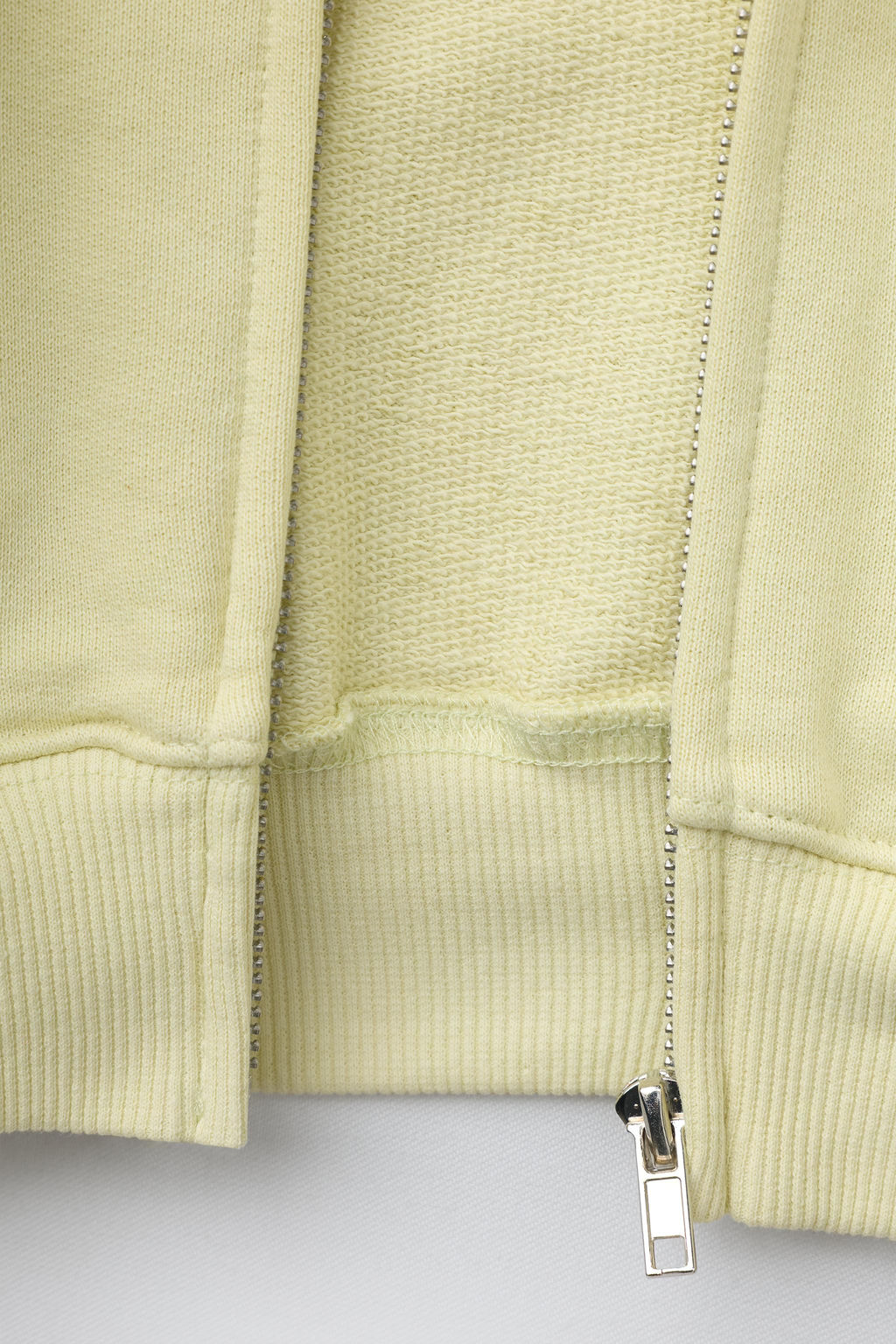 SUDADERA CREMALLERA ESTAMPADO / Amarillo claro - Zara фото 4