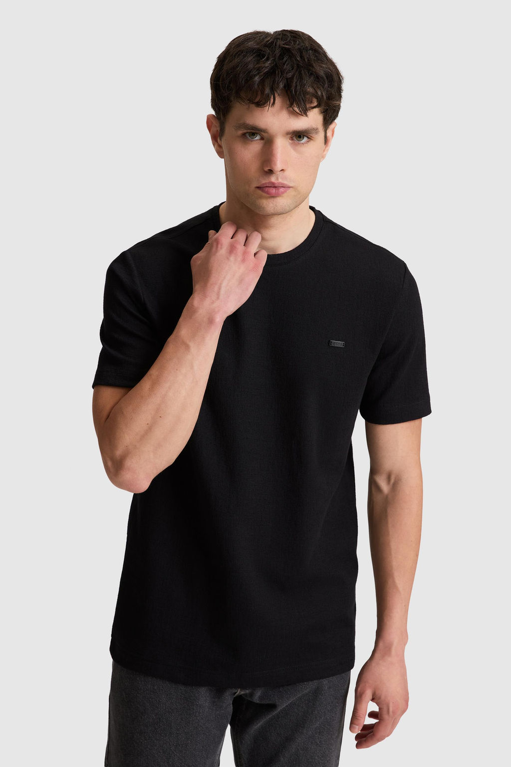 Erkek Siyah Regular Fit Bisiklet Yaka Ti__rt