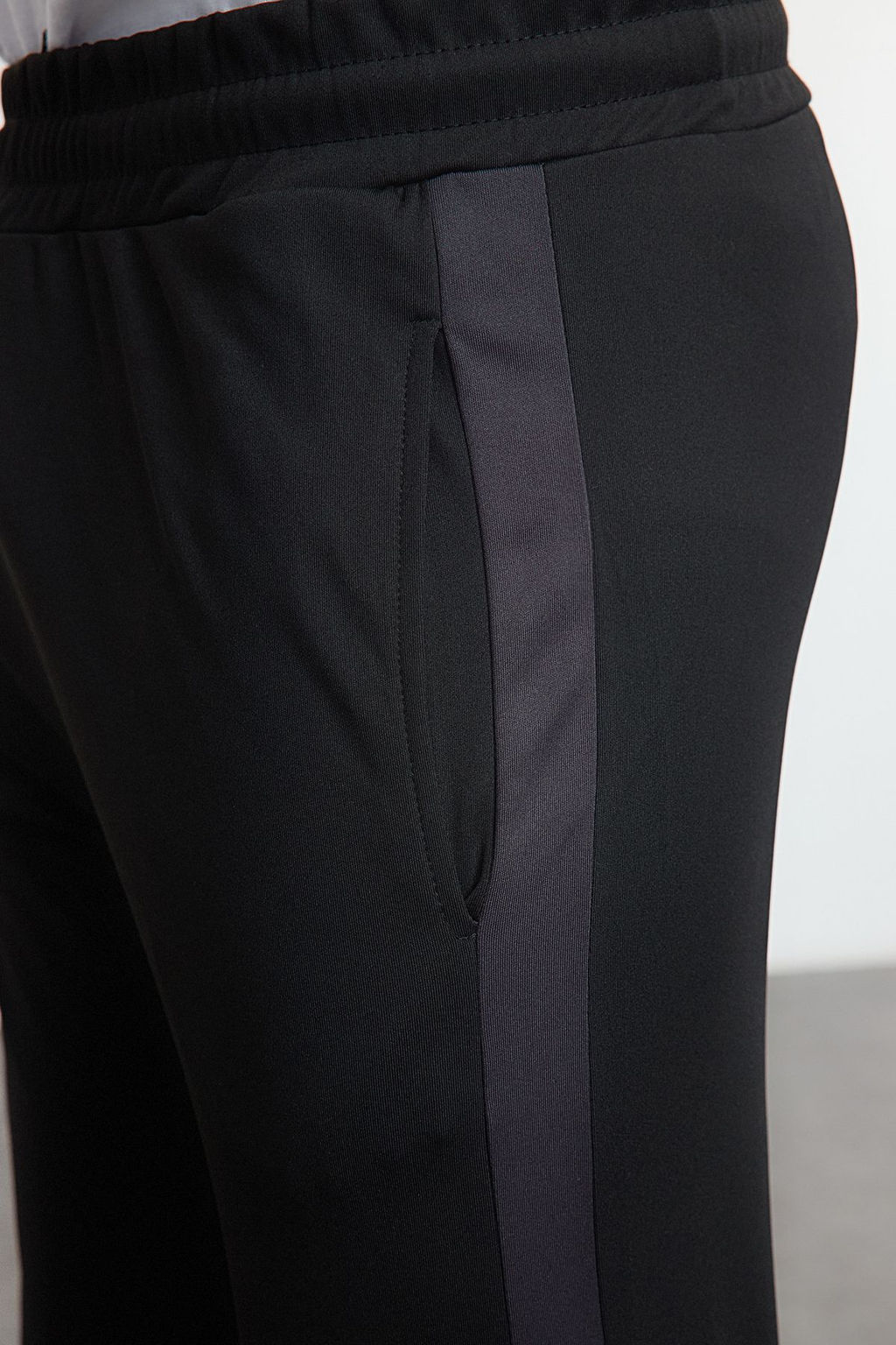 TRENDYOL MAN Siyah Regular/Normal Kesim Renk Bloklu Spor Esofman Alt? TMNAW25EA00030 - Trendyolmilla фото 5