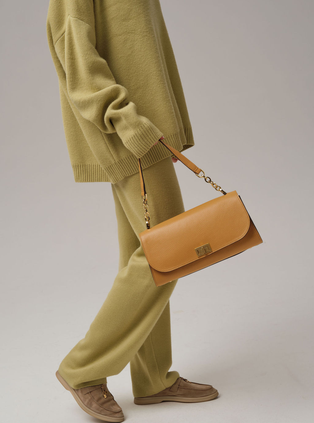 Кожаная сумка Azaro 30726 нюдовый