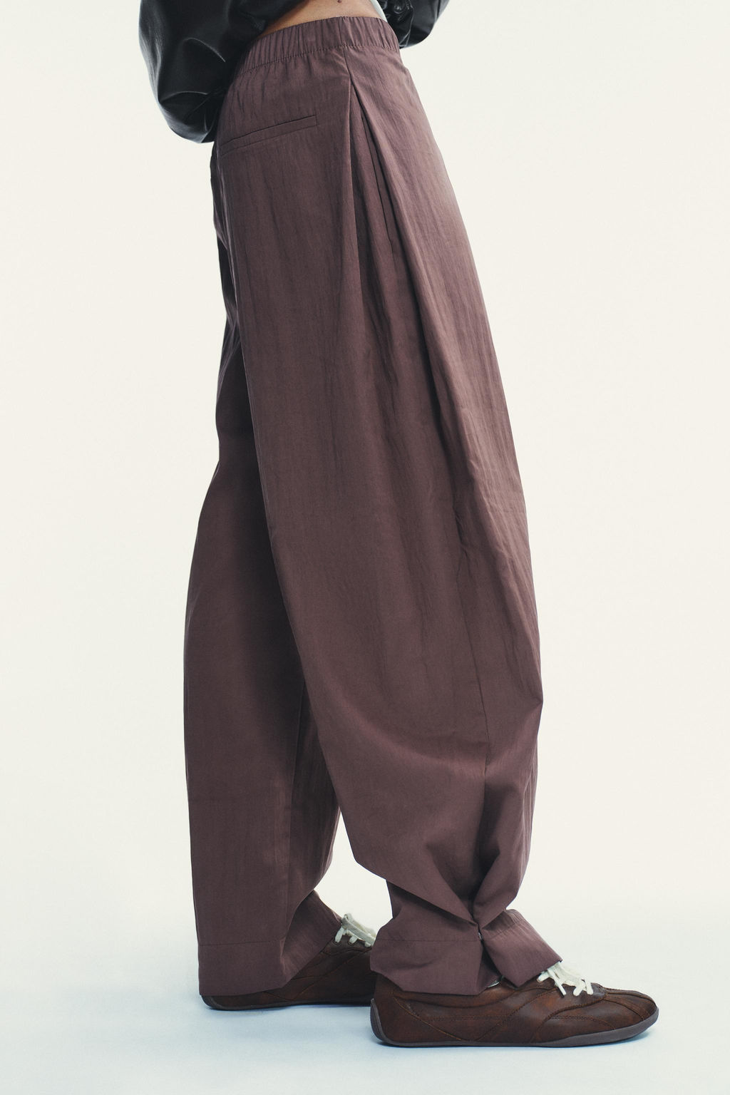 NYLON TROUSERS WITH BUTTONED HEM - Zara фото 4