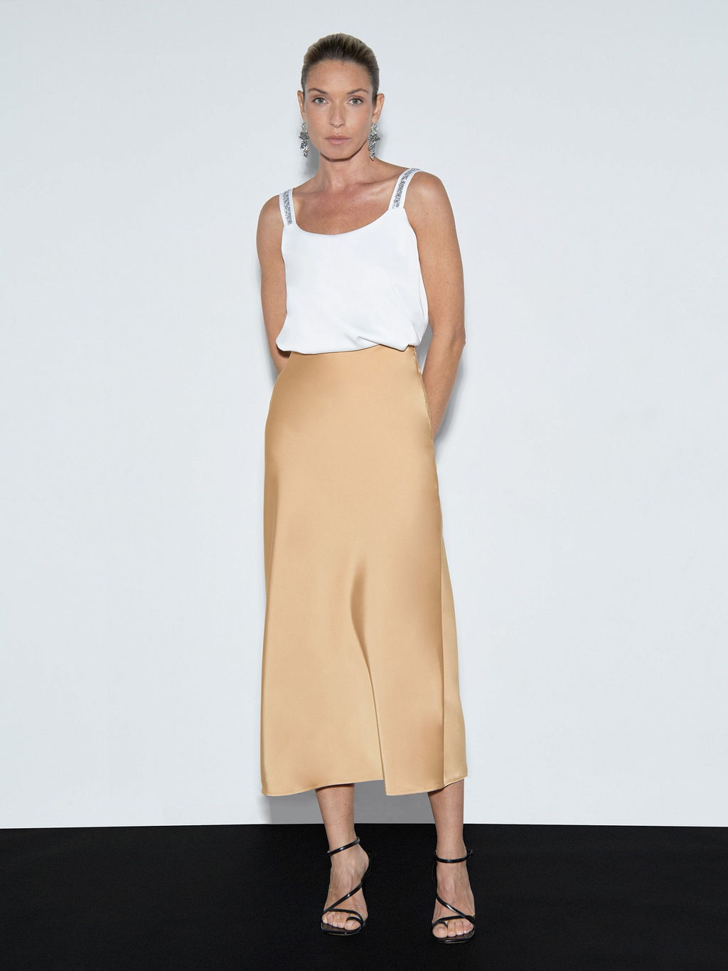 Однотонный топ B2994/snowdrop - Emka фото 3