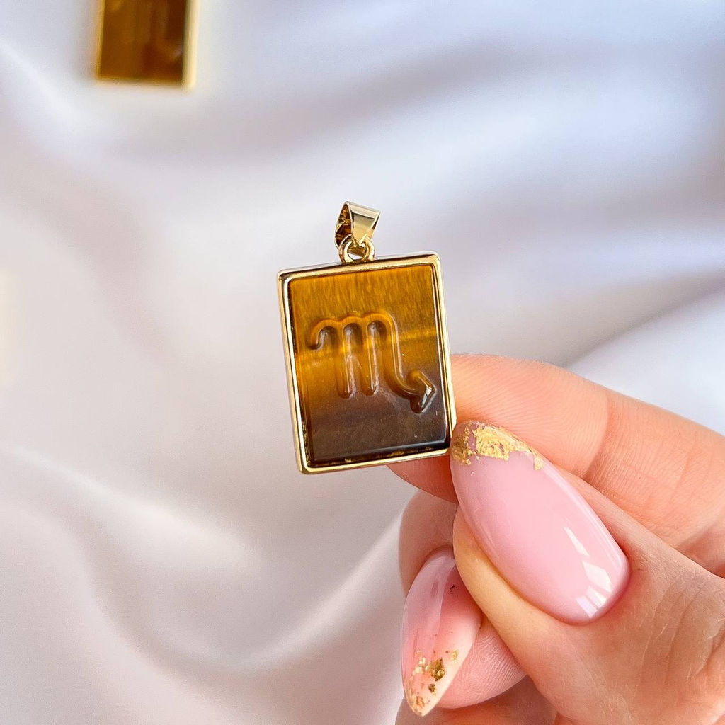 Кулон со знаком зодиака "Скорпион" из Тигрового глаза
