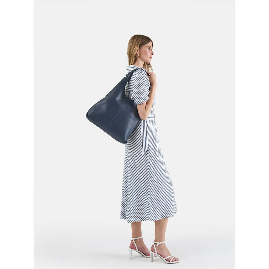 Женская сумка-хобо Mia Black - Lakestone фото 28