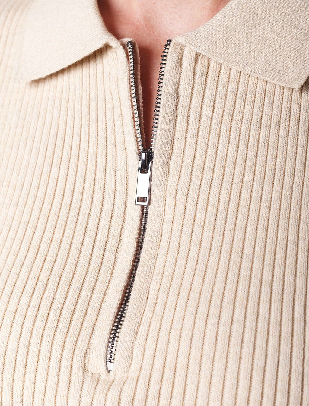 D39.351 Джемпер женский бежевый меланж