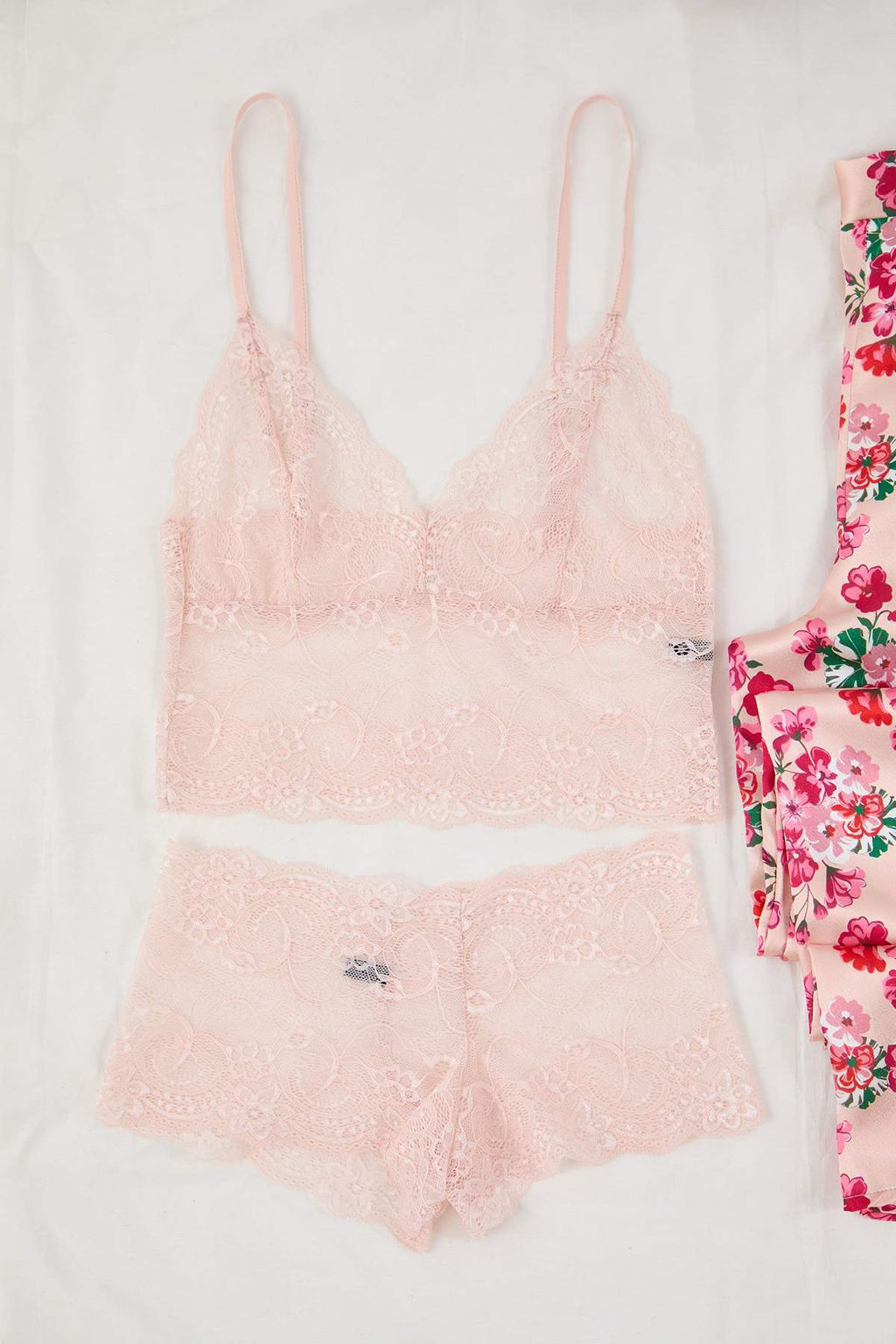 Lacivert 3lu Ceyiz Set Ust Dantel, Alt Saten Ask?l? Kulotlu Dokuma Pijama Tak?m? THMAW26PT00077 - Trendyolmilla фото 47