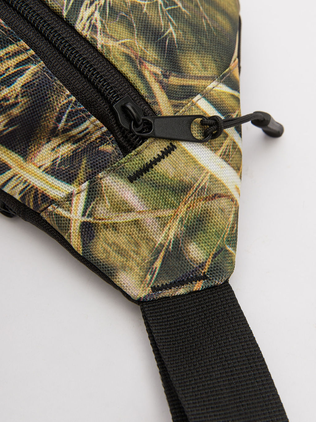 V48 000 24 Сумка поясная