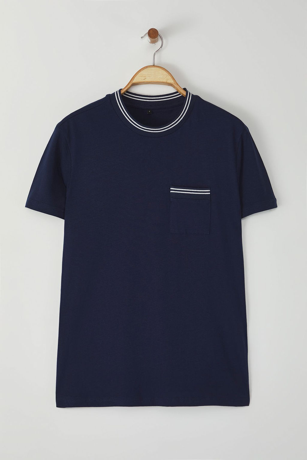 TRENDYOL MAN Lacivert Regular/Normal Kesim Cep ve Triko Bant Detayl? %100 Pamuk Basic Tok T-shirt TMNSS25TS00035 - Trendyolmilla фото 6
