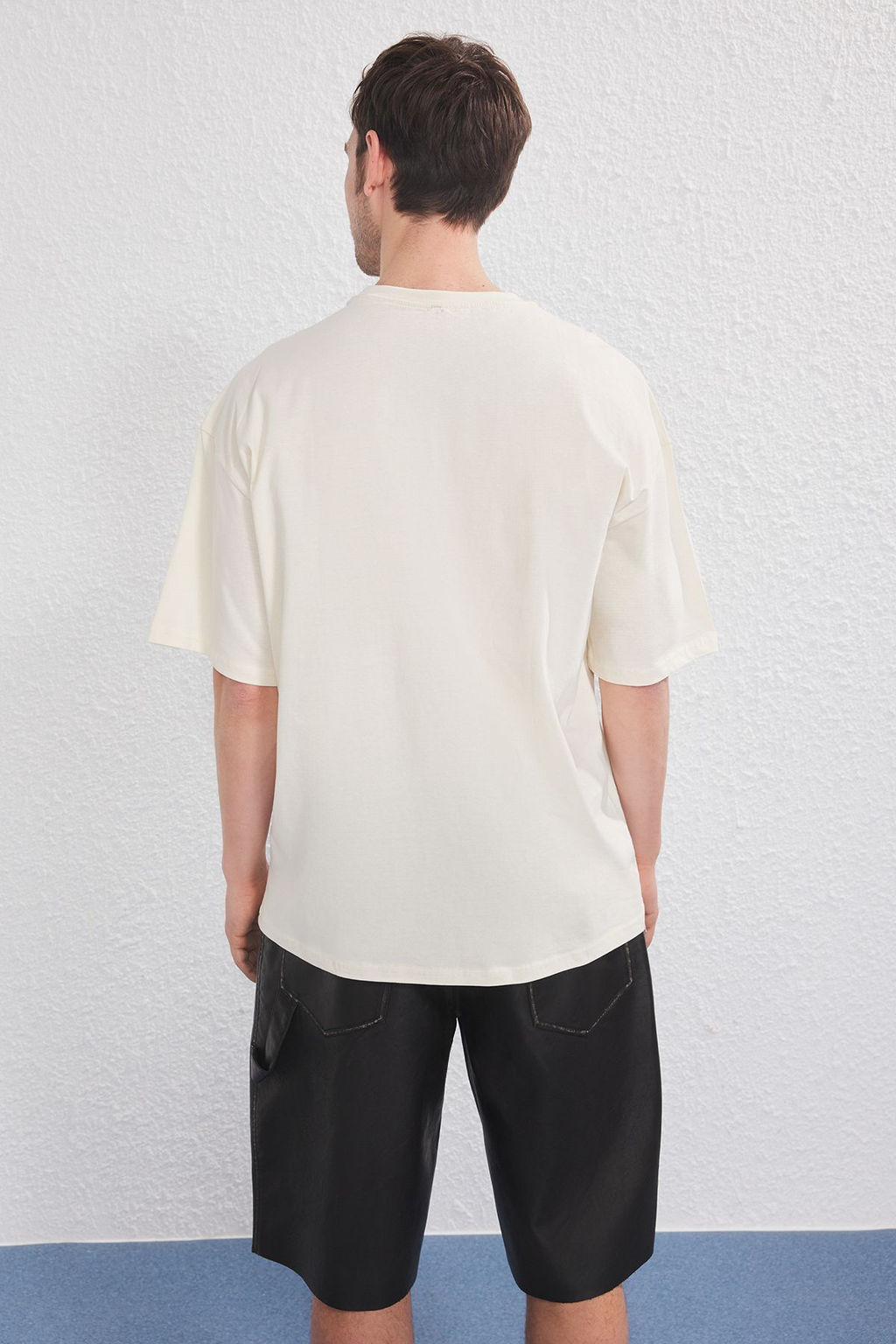 TRENDYOL MAN Lacivert-Bej Oversize/Genis Kesim 2li Paket Yaz? Bask?l?-Duz %100 Pamuk T-Shirt TMNSS25TS00215 - Trendyolmilla фото 3
