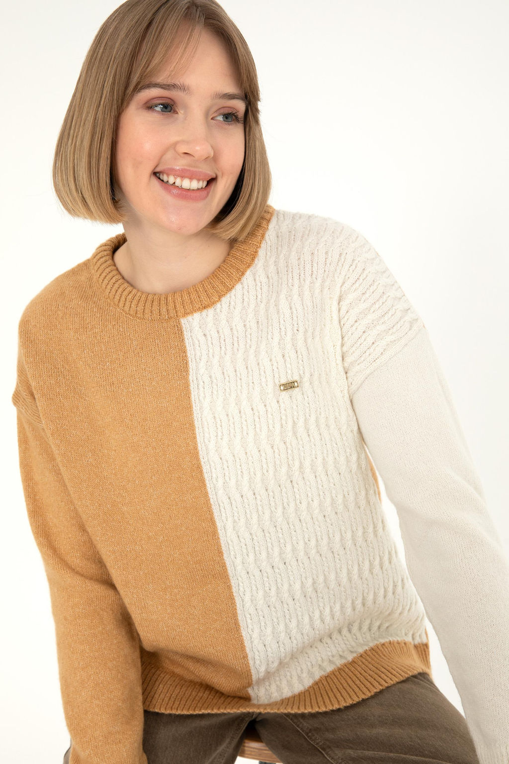 Женский свитер светло-коричневого цвета с круглым вырезом меланжевого цвета Неожиданная скидка в корзине - U.s. polo assn фото 3