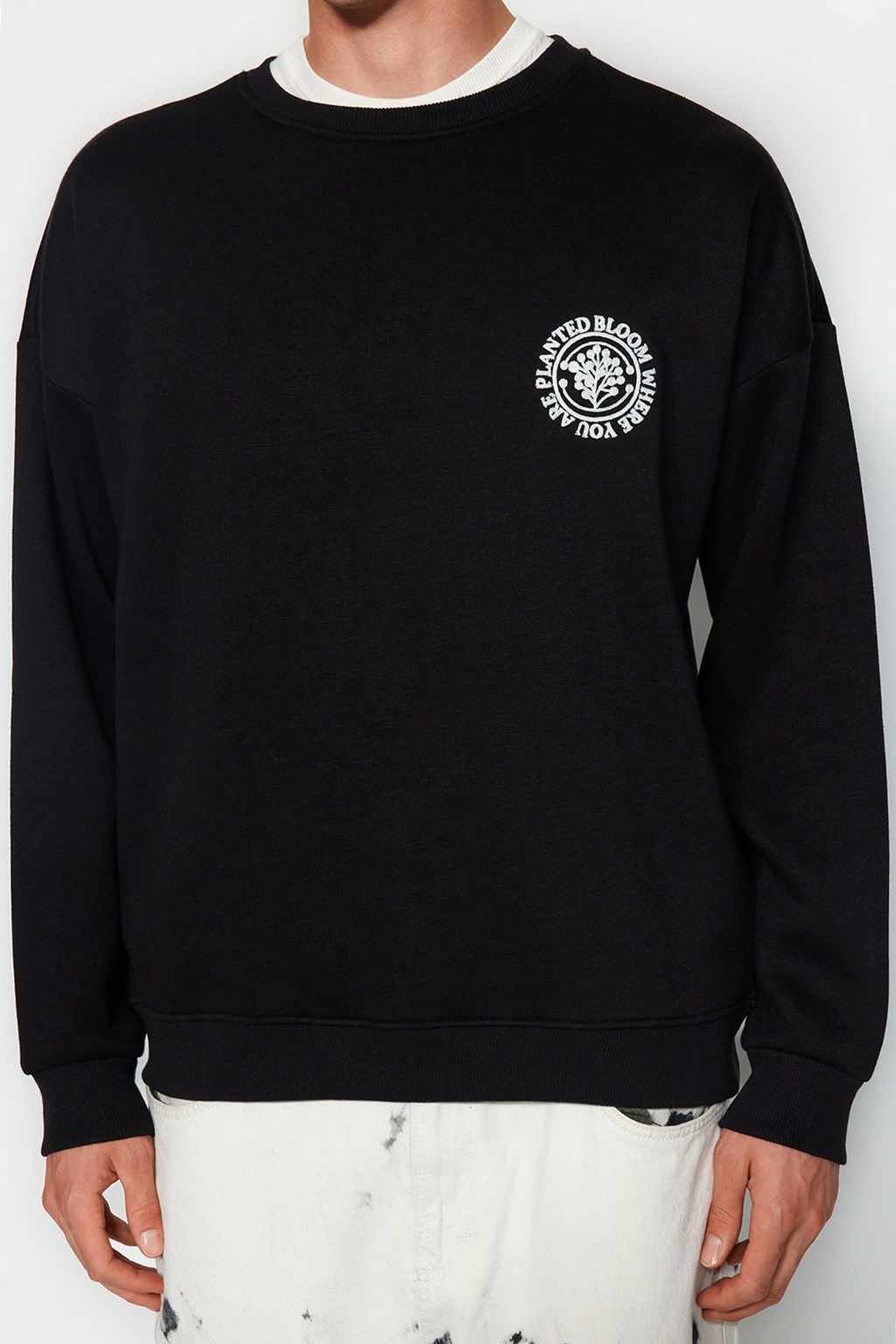 Siyah Oversize/Genis Kesim Cicek Nak?sl? Ici Polar/S?cak Tutan Sweatshirt TMNAW24SW00012