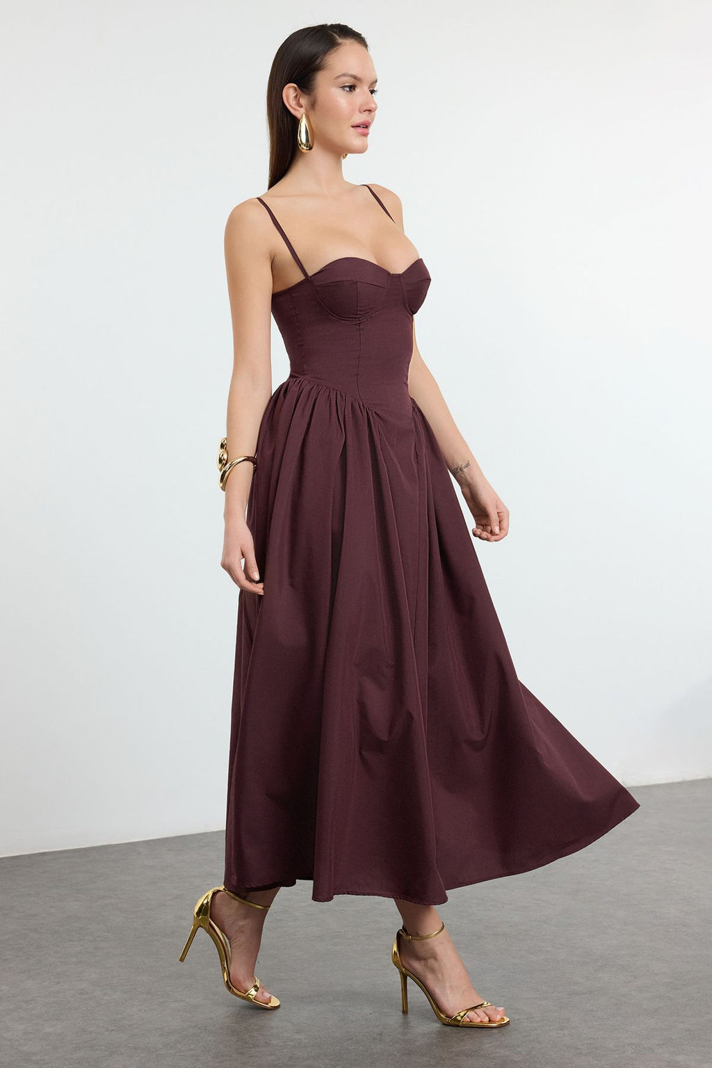 TRENDYOLMILLA Siyah A-Kesim Poplin Dokuma Midi S?k Elbise TPRSS24EL00294 фото 2