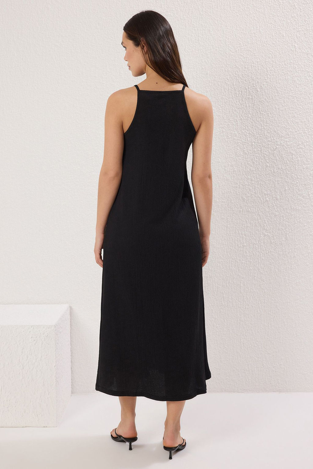 TRENDYOLMILLA Siyah Midi Halter Yaka Bodycone/Vucuda Oturan Orme Elbise TWOSS25EL00160  фото 4
