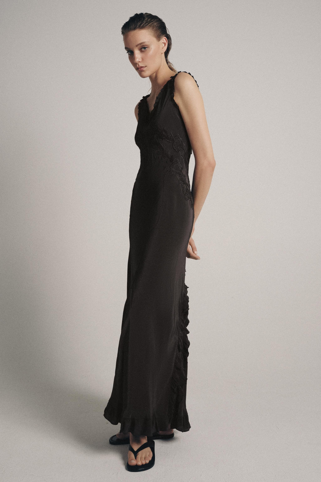 VESTIDO LARGO BORDADOS ZW COLLECTION / Gris antracita - Zara фото 2