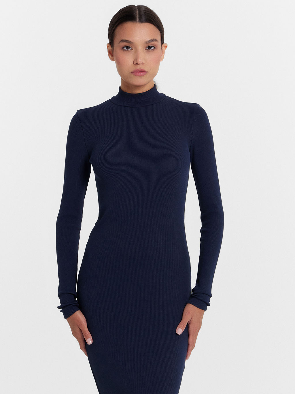 Облегающее платье миди в рубчик синего цвета