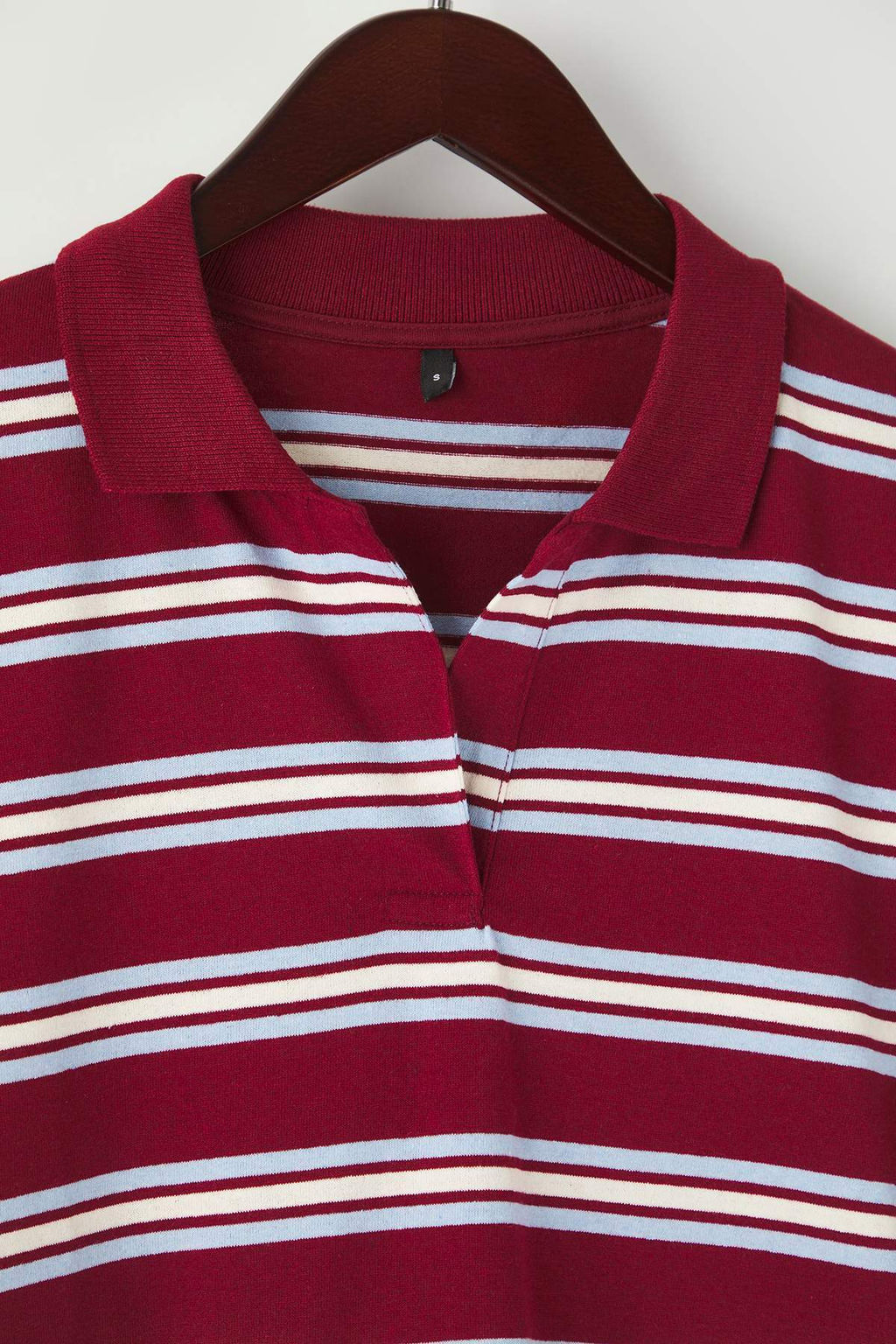 Bordo Cizgili Polo Yaka Oversize/Genis Kal?p Orme T-Shirt TWOAW26TS00020