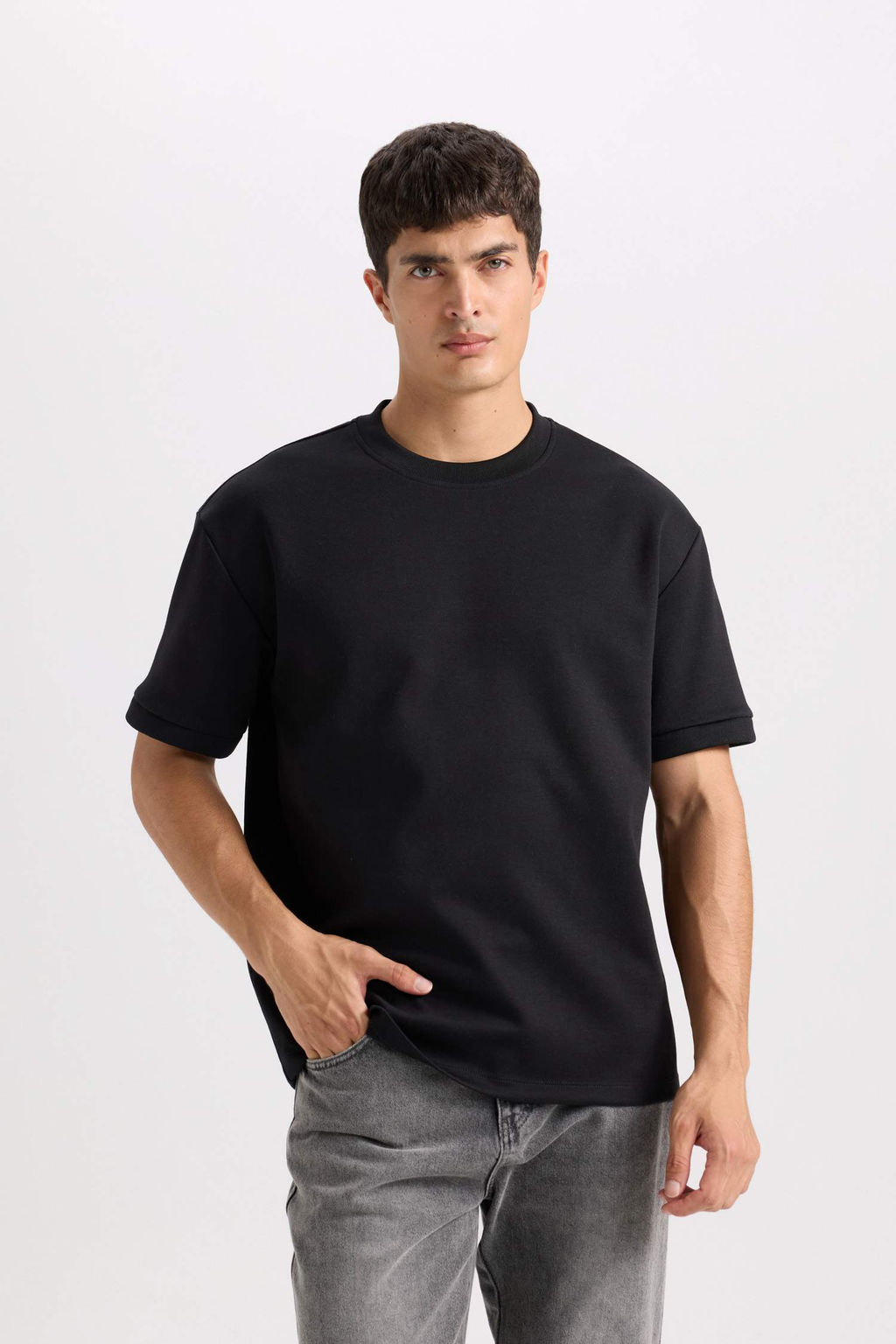 Oversize Genis Kal?p Bisiklet Yaka Basic Duz K?sa Kollu Ag?r Kumas Tisort - Defacto фото 5